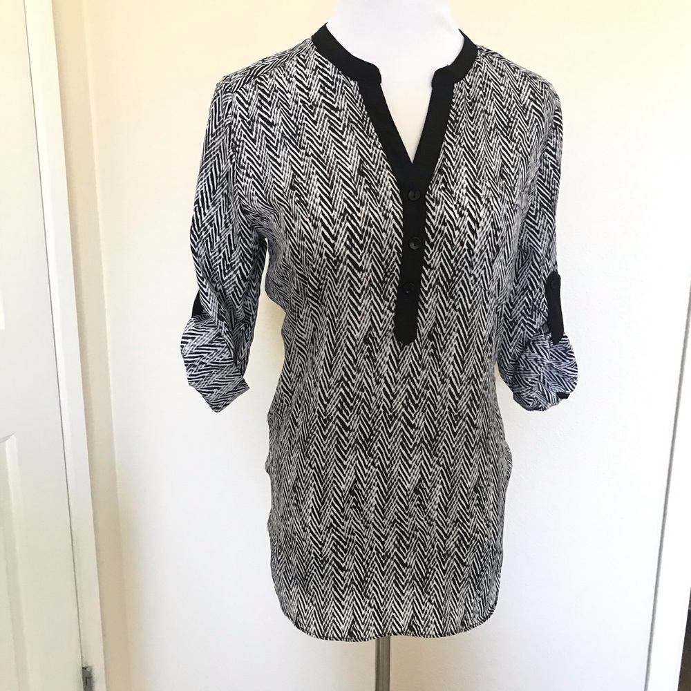 Olive & Oak Women’s Chevron Print Blouse Top